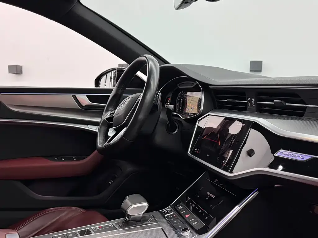 Audi A7L — фото 7