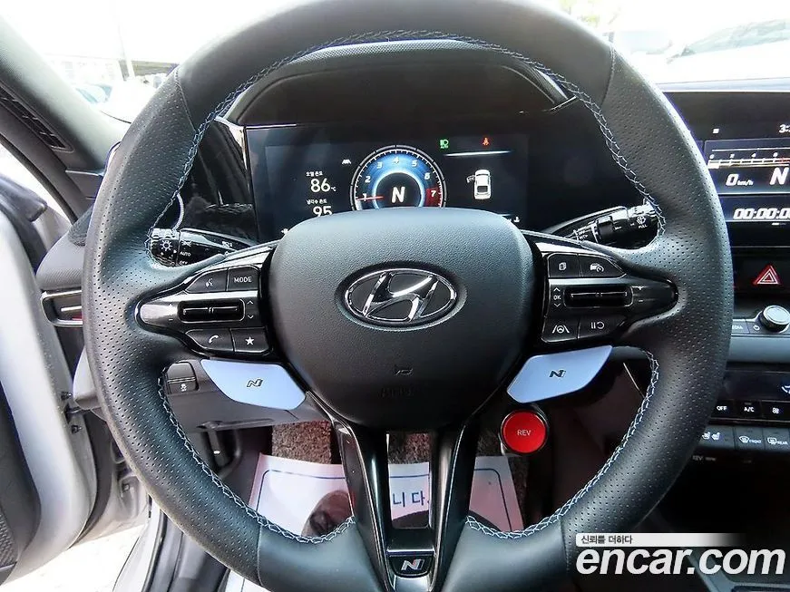 Hyundai AVANTE — фото 8