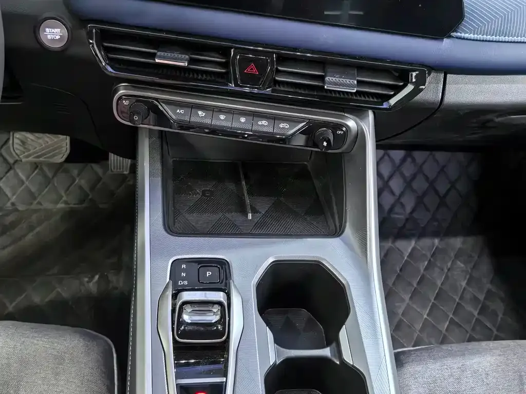 GAC Motor Trumpchi GS3 2024 из CN, фото 8