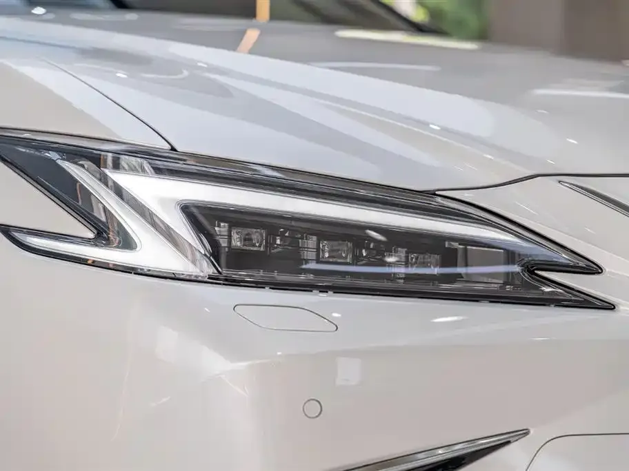Lexus ES — фото 4
