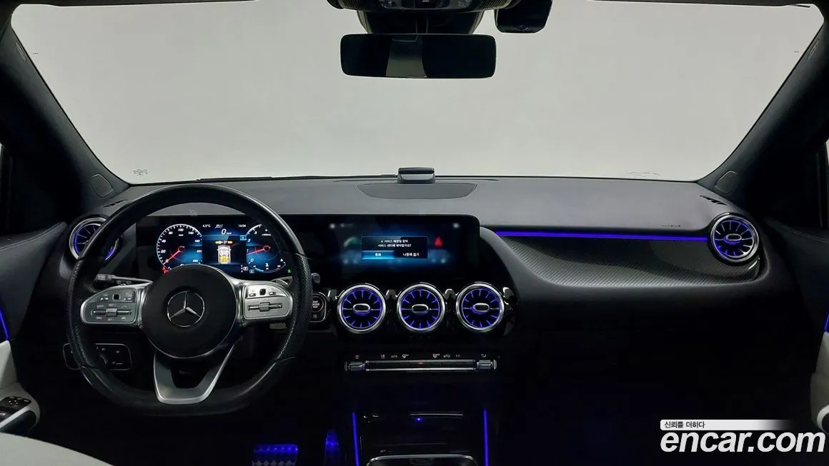 Mercedes-Benz GLA-Class — фото 6