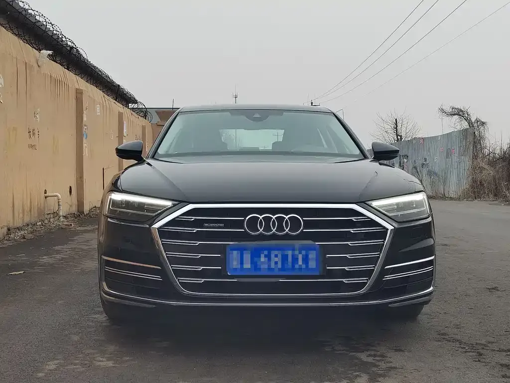 Audi A8 2022 из CN, фото 1