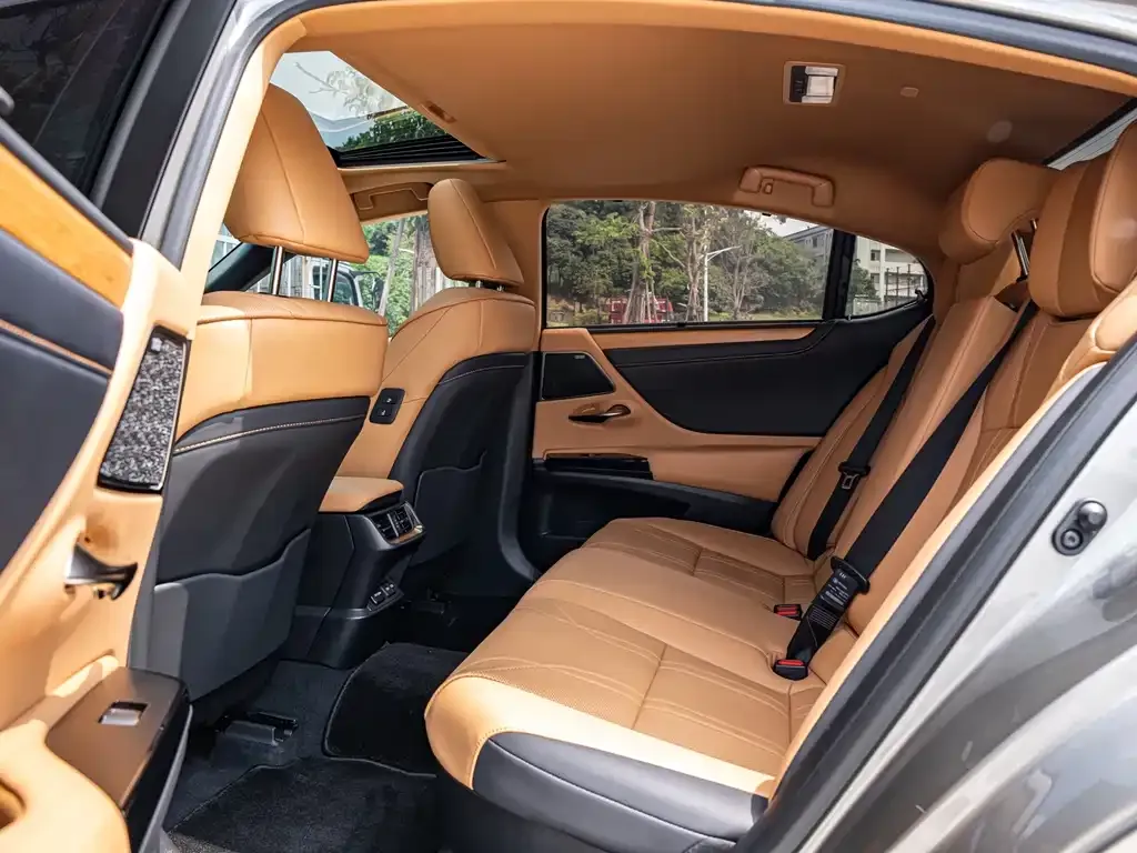 Lexus ES 2021 из CN, фото 5
