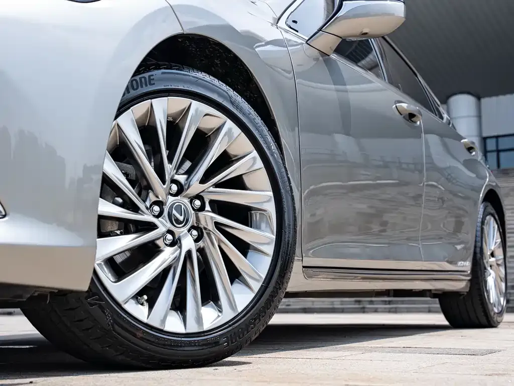 Lexus ES 2021 из CN, фото 9