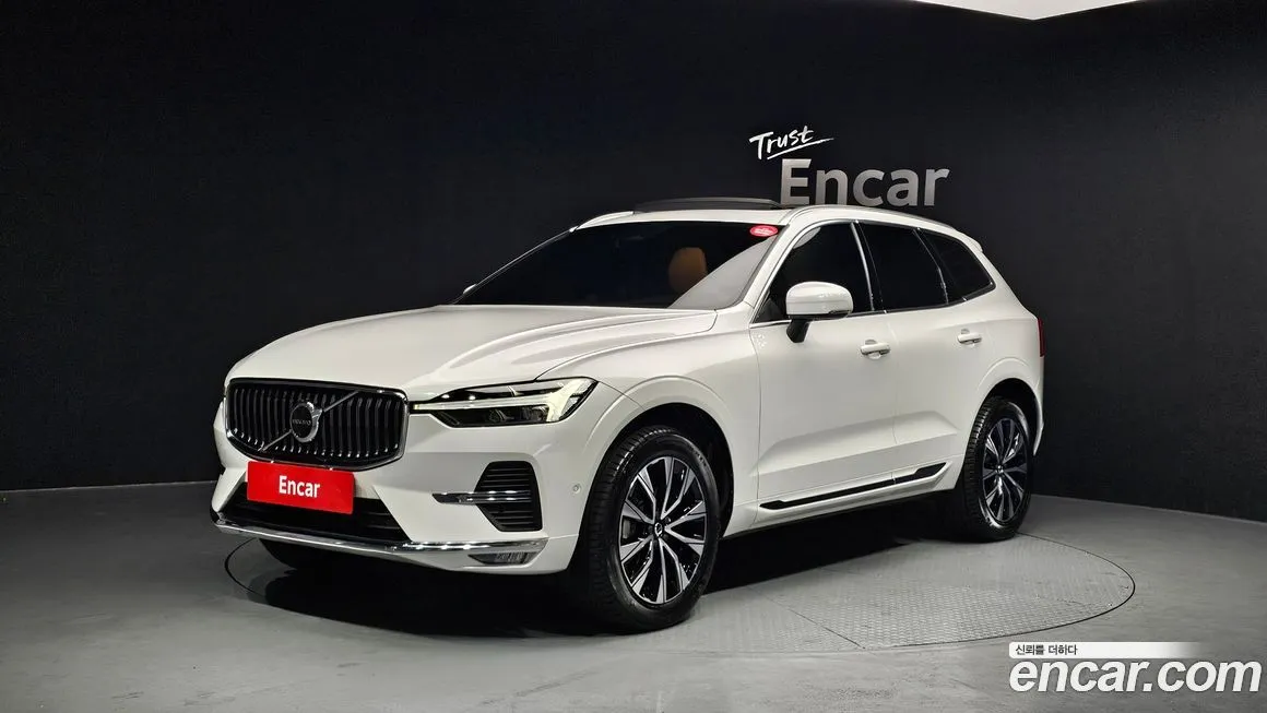 Volvo XC60 — фото 1