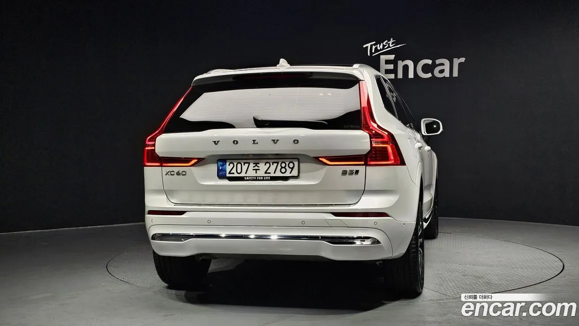 Volvo XC60 — фото 2