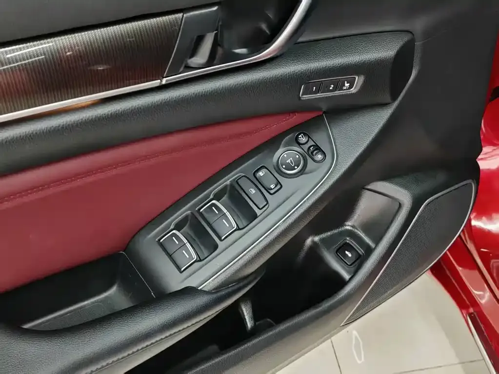 Honda Accord — фото 5