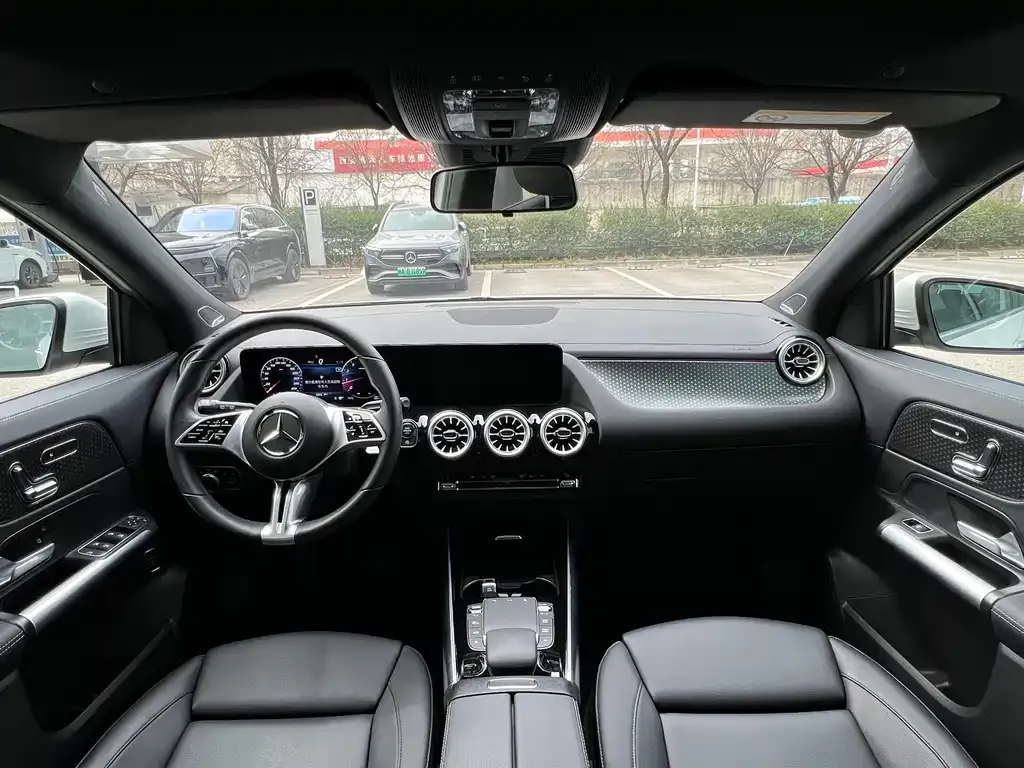 Mercedes-Benz GLA — фото 10