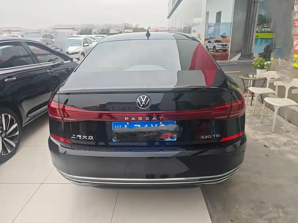 Volkswagen Passat — фото 5