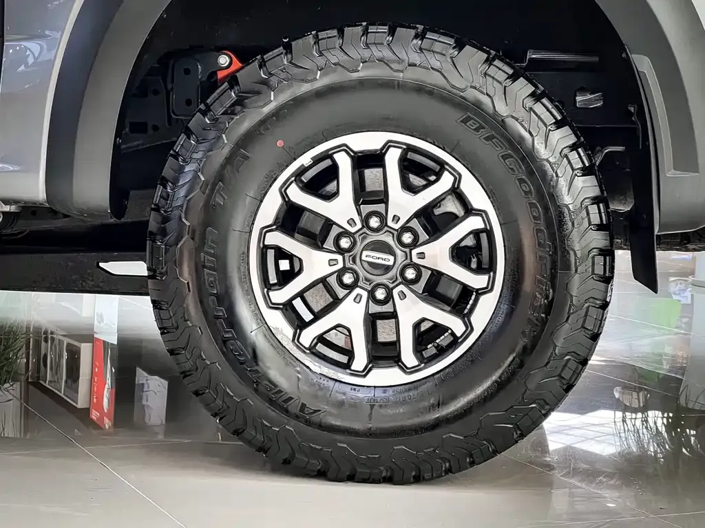 Ford F-150 Raptor — фото 6