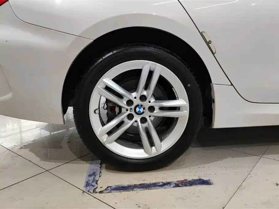 BMW 1 Series 2021 из CN, фото 8