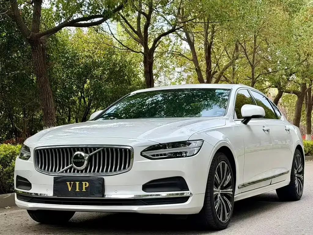 Volvo S90 — фото 1