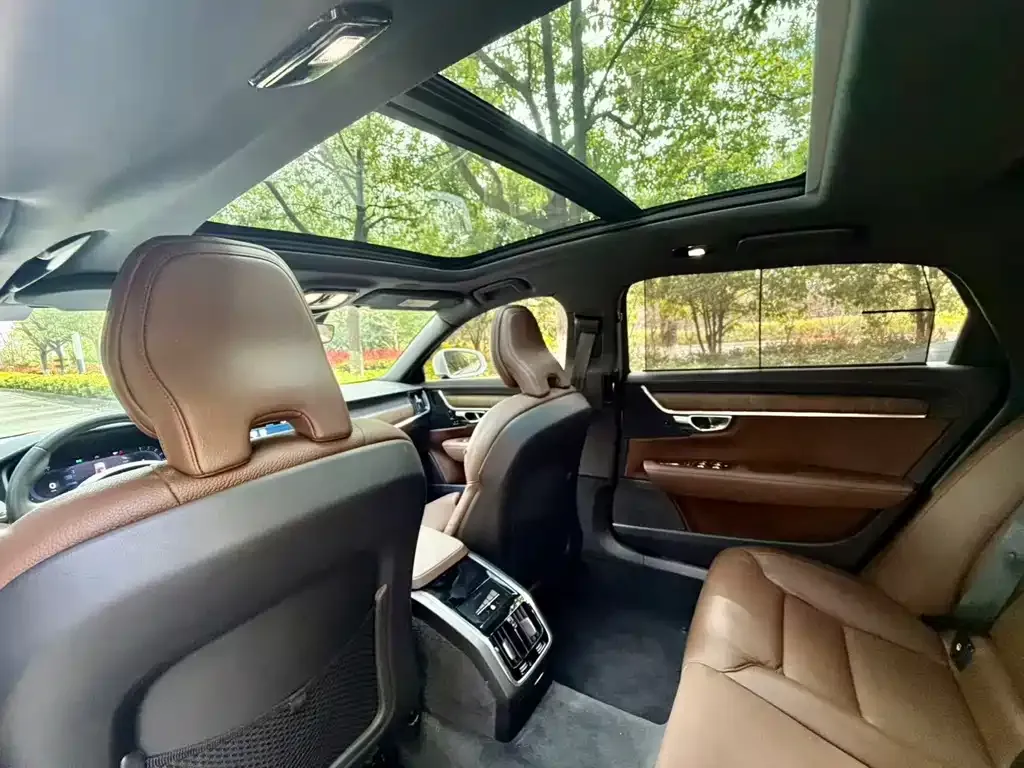 Volvo S90 — фото 4