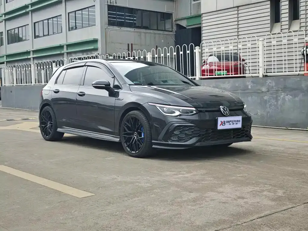 Volkswagen Golf GTI — фото 9