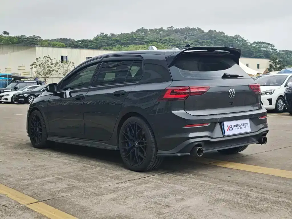 Volkswagen Golf GTI — фото 5