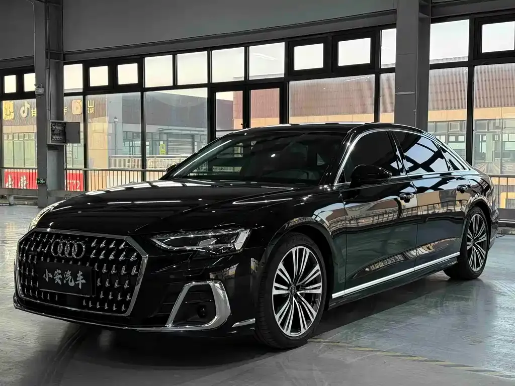 Audi A8 — фото 4