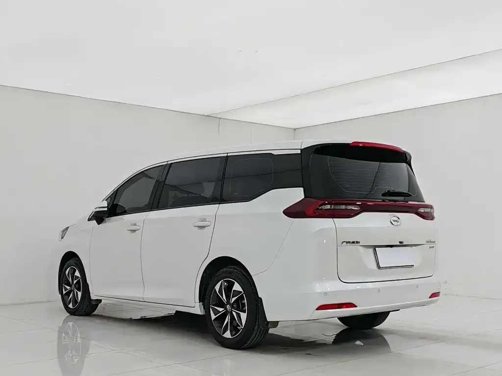 GAC Motor Trumpchi M6 — фото 3