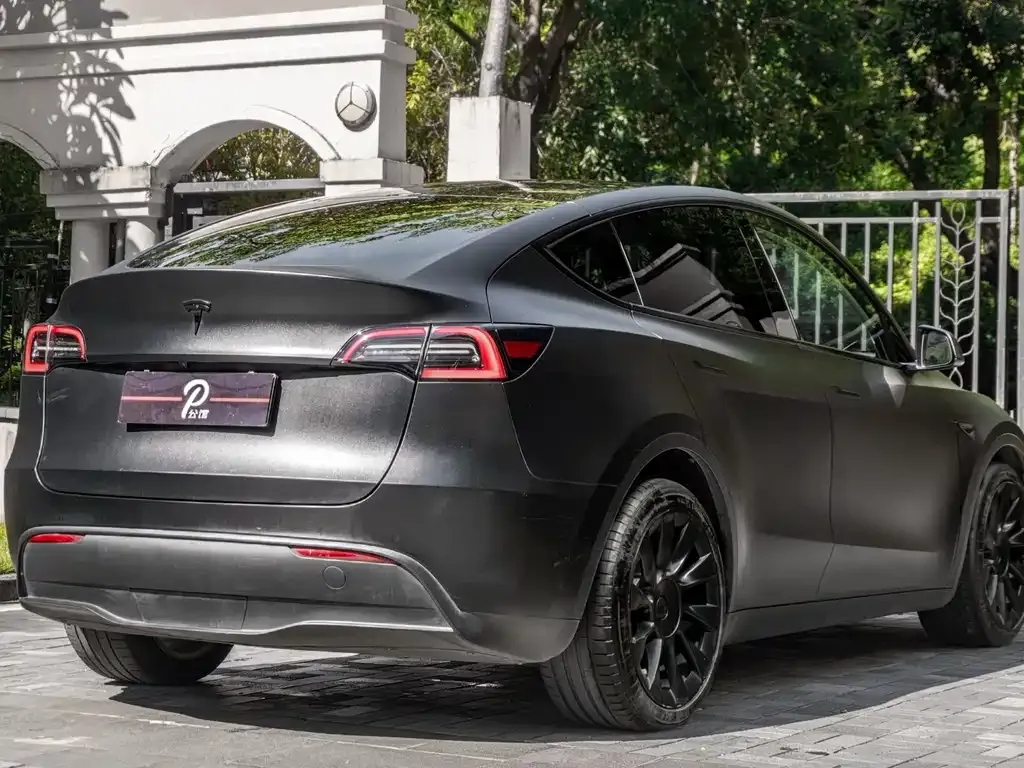 Tesla Model Y — фото 5