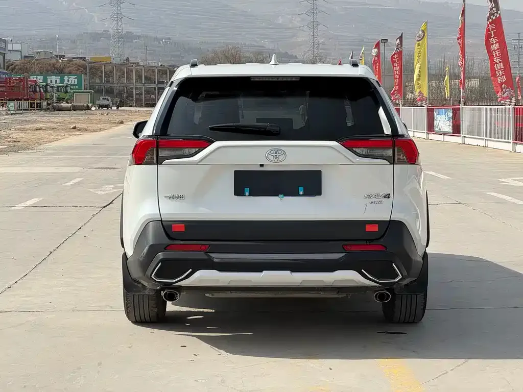 Toyota RAV4 2021 из CN, фото 6