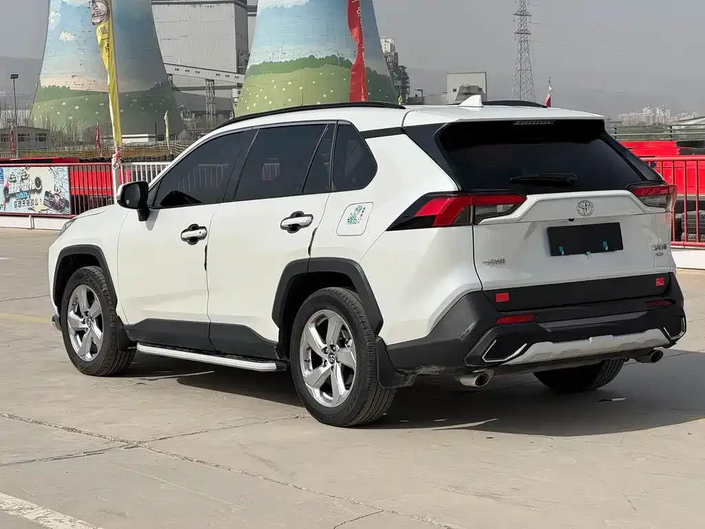 Toyota RAV4 2021 из CN, фото 4