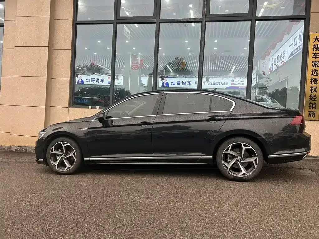Volkswagen Magotan 2023 из CN, фото 8