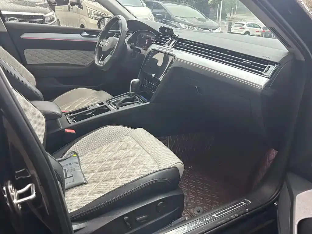 Volkswagen Magotan 2023 из CN, фото 5