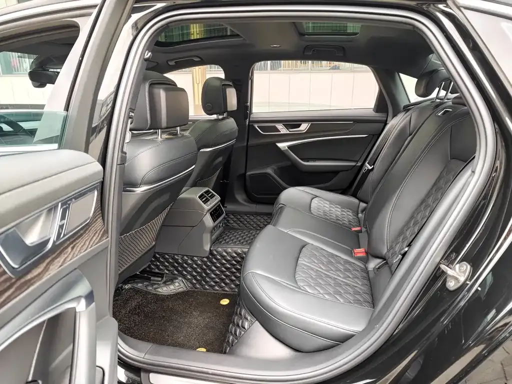 Audi A6L 2025 из CN, фото 3