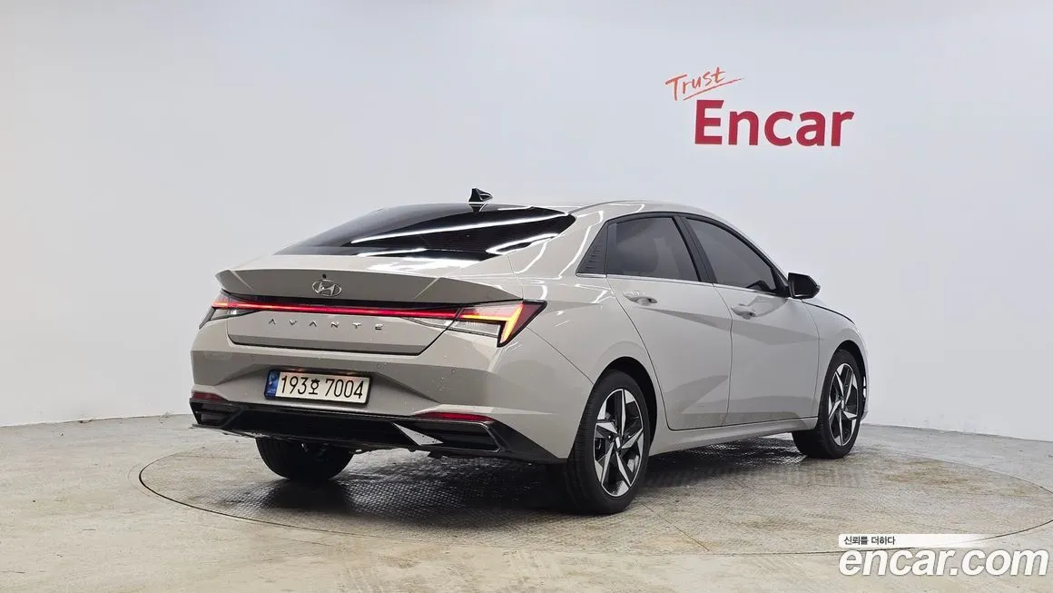 Hyundai AVANTE — фото 3