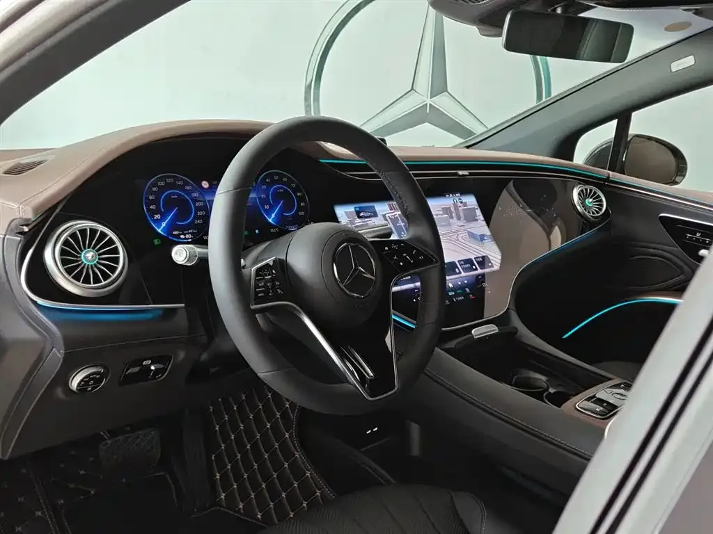 Mercedes-Benz EQS — фото 10