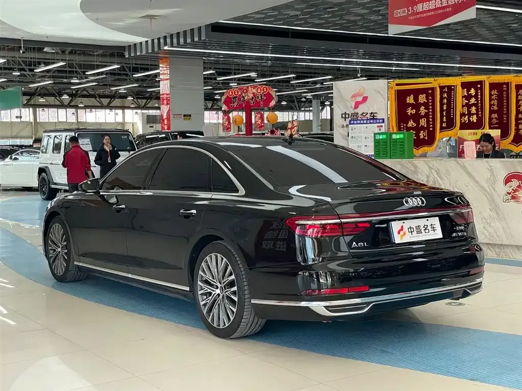 Audi A8 2022 из CN, фото 5