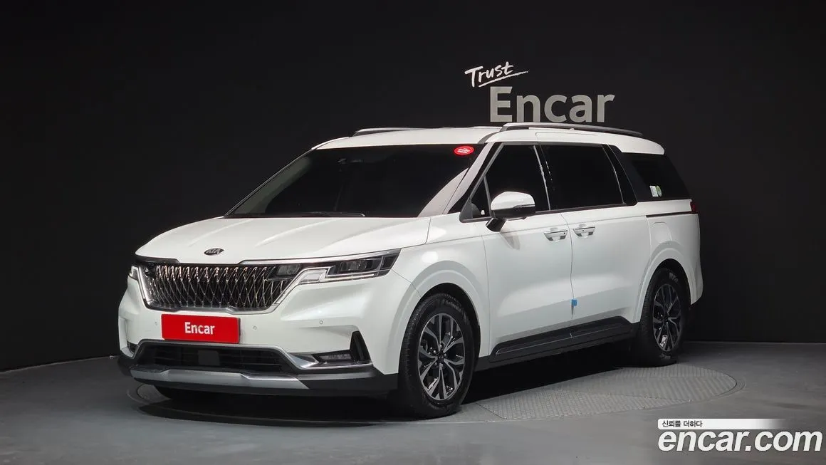 Kia Carnival — фото 1