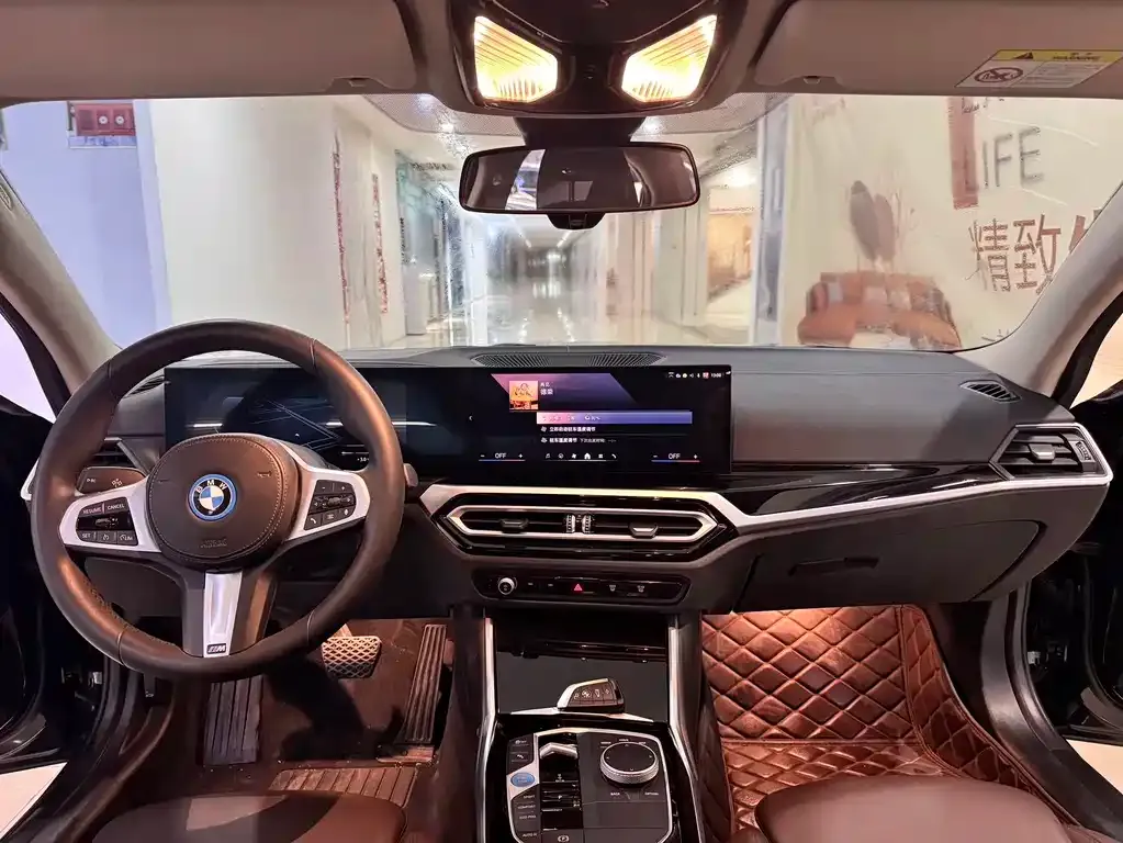 BMW i3 — фото 7