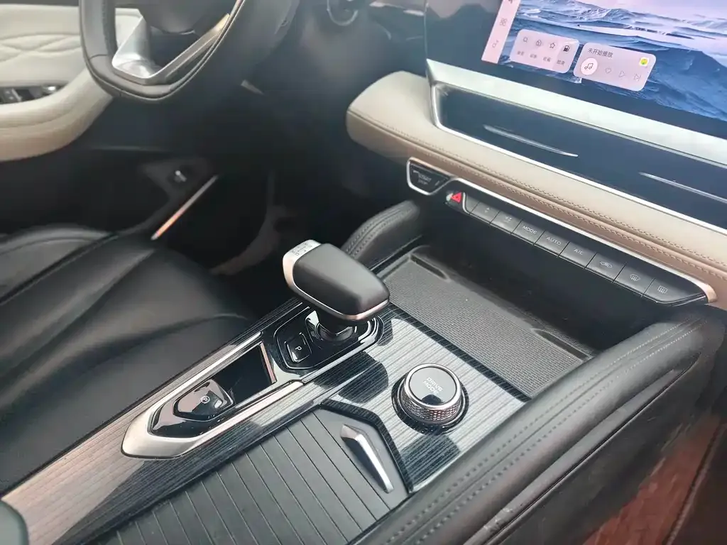 Geely Xingyue L 2023 из CN, фото 2