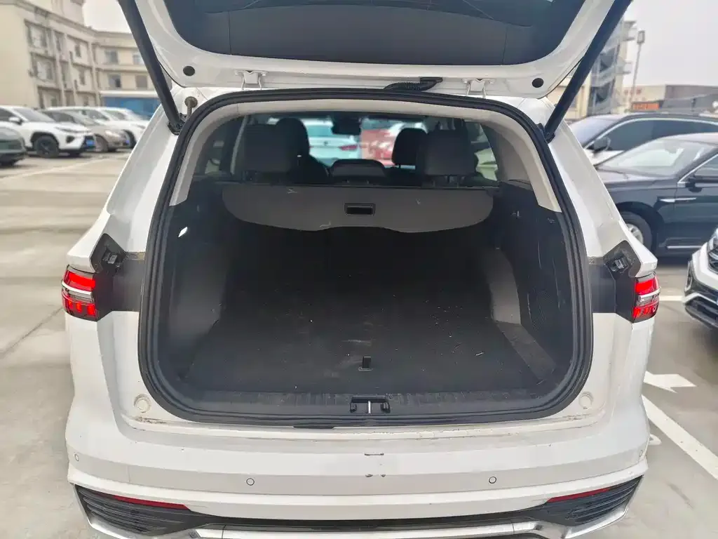 Geely Xingyue L 2023 из CN, фото 8