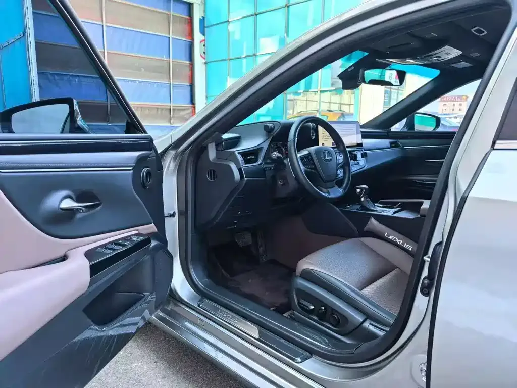 Lexus ES 2024 из CN, фото 4