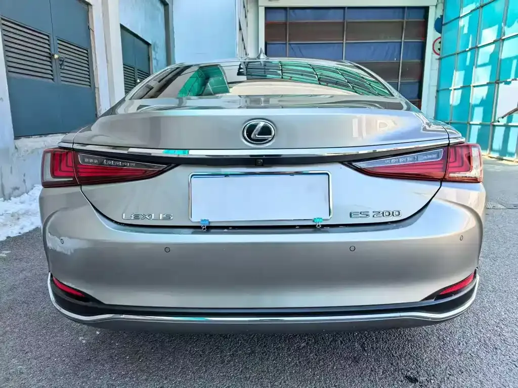 Lexus ES 2024 из CN, фото 2