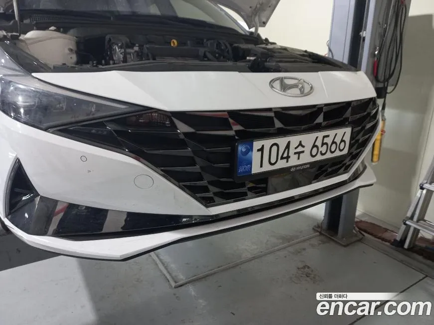 Hyundai AVANTE — фото 1