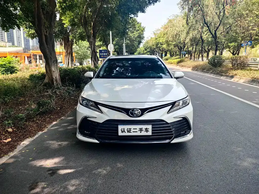 Toyota Camry 2022 из CN, фото 2