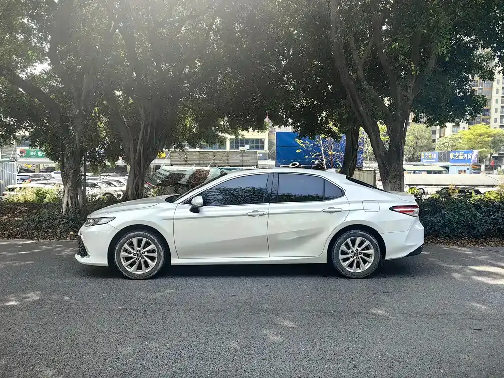 Toyota Camry 2022 из CN, фото 4