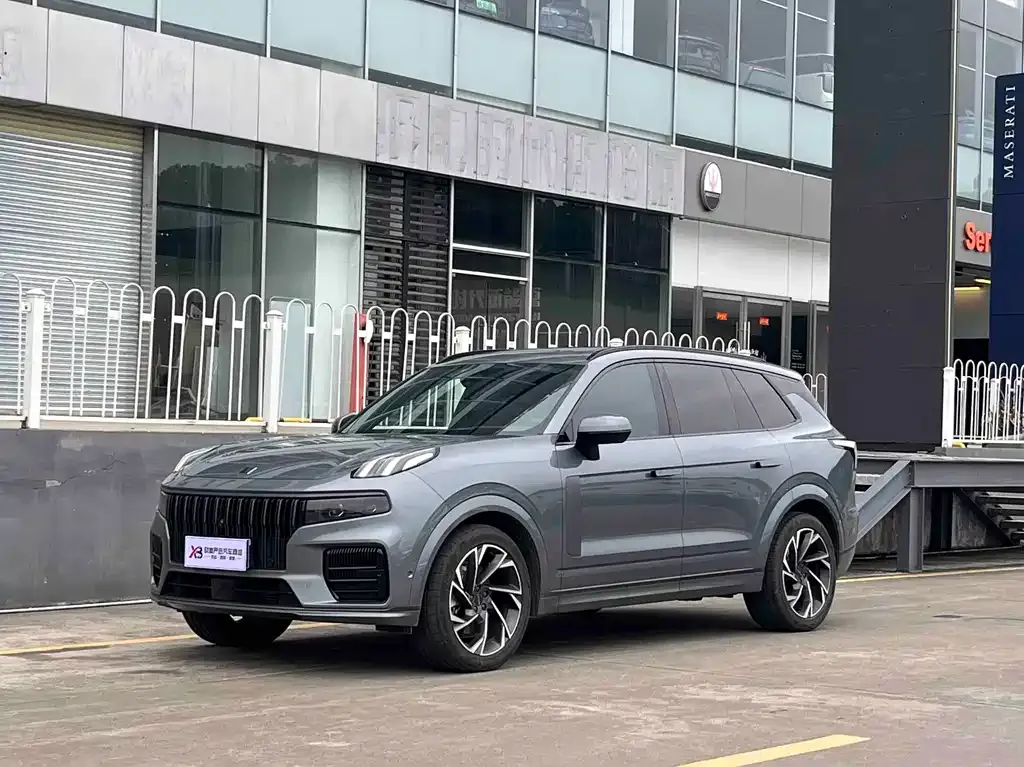 Lynk & Co 09