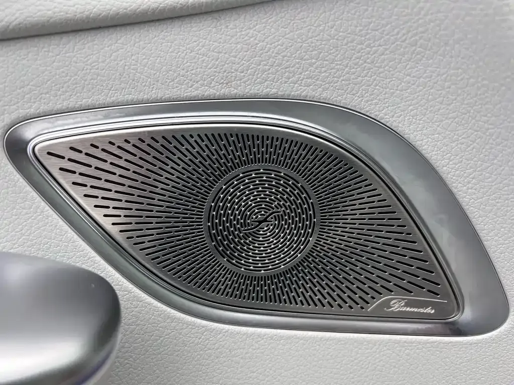 Mercedes-Benz EQE SUV — фото 6