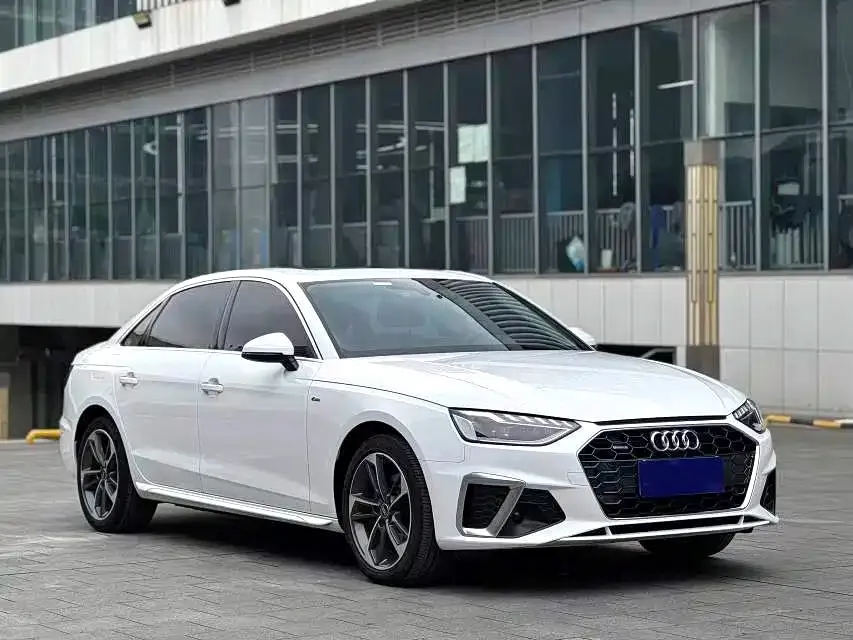 Audi A4L 2022 из CN, фото 9