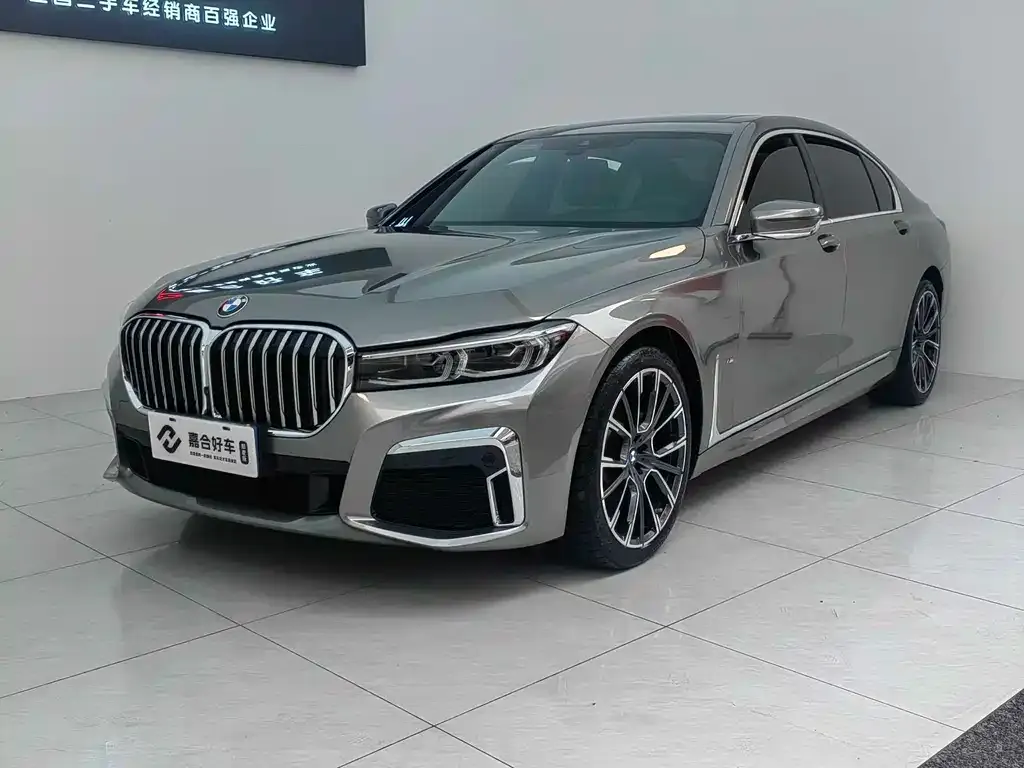 BMW 7 Series 2022 из CN, фото 1