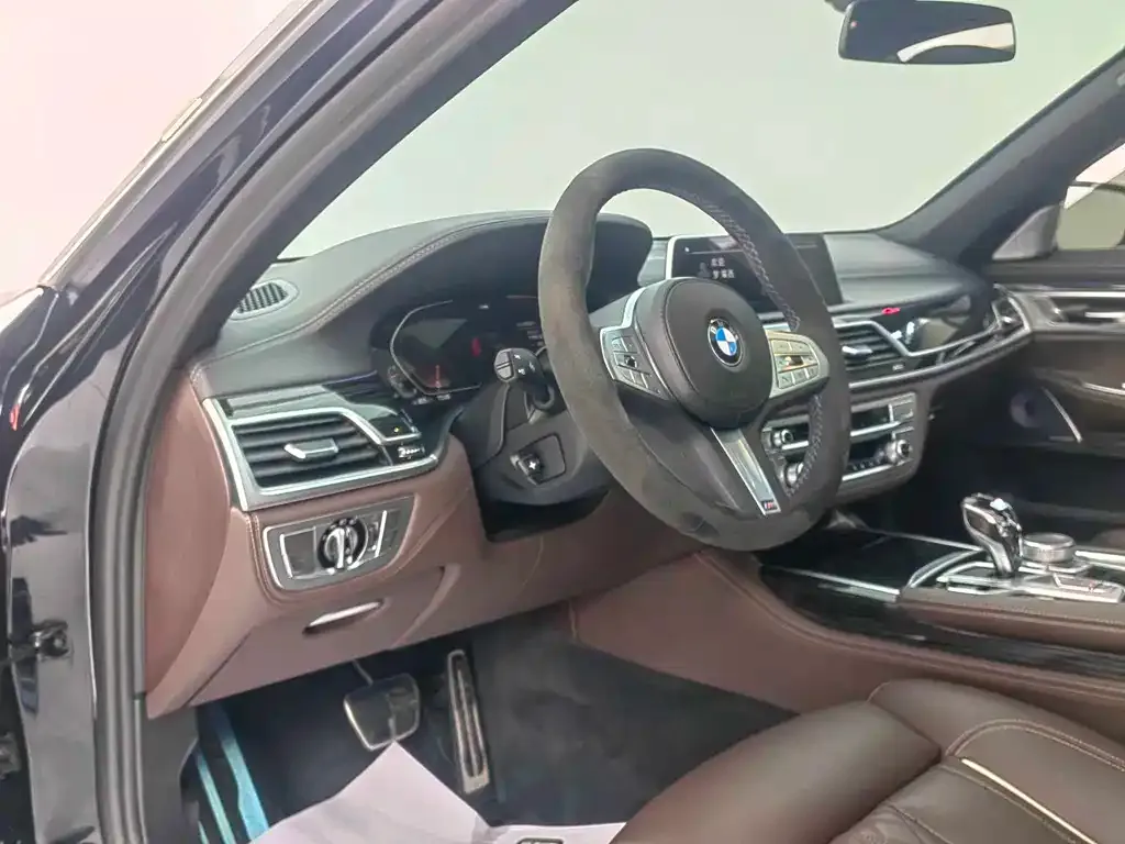 BMW 7 Series 2022 из CN, фото 2