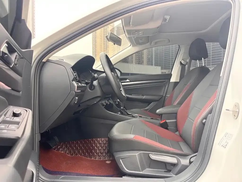 Volkswagen Bora 2022 из CN, фото 9