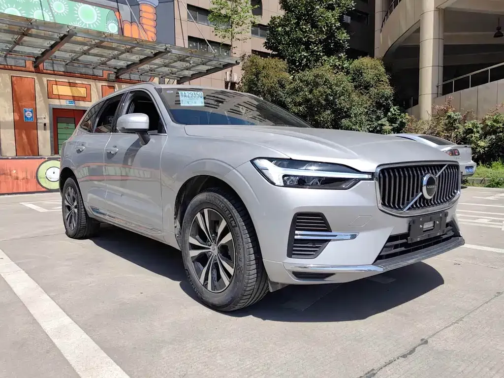 Volvo XC60 — фото 3