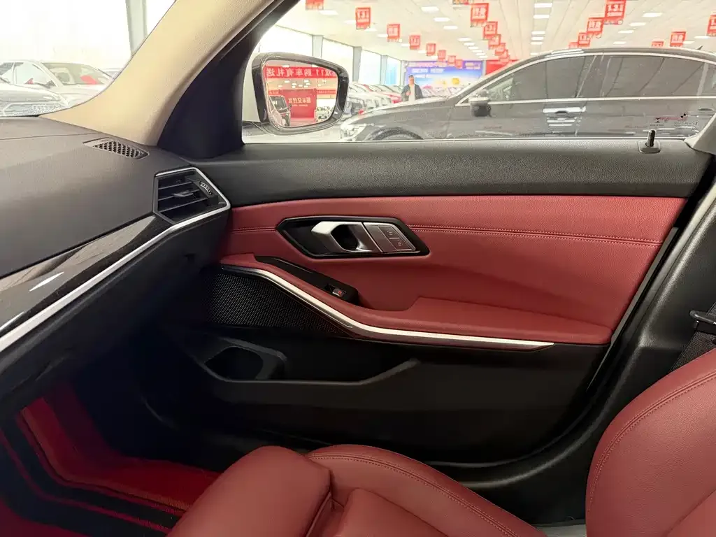 BMW 3 Series 2021 из CN, фото 9