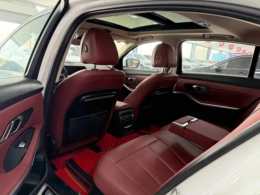 BMW 3 Series 2021 из CN, фото 5