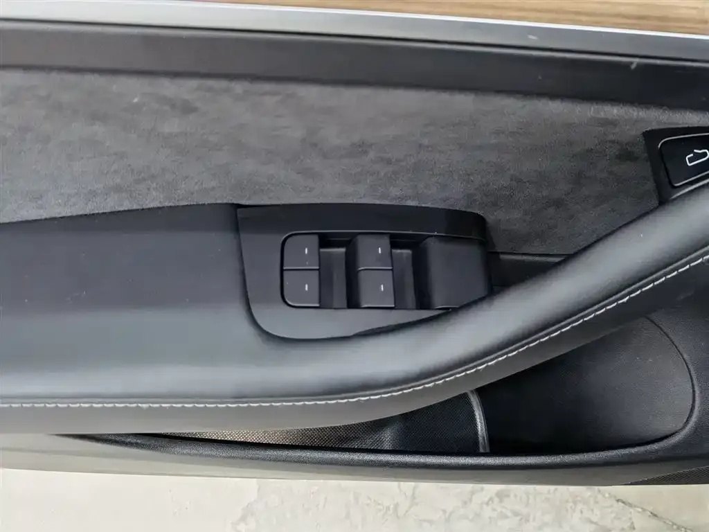 Tesla Model 3 2021 из CN, фото 4