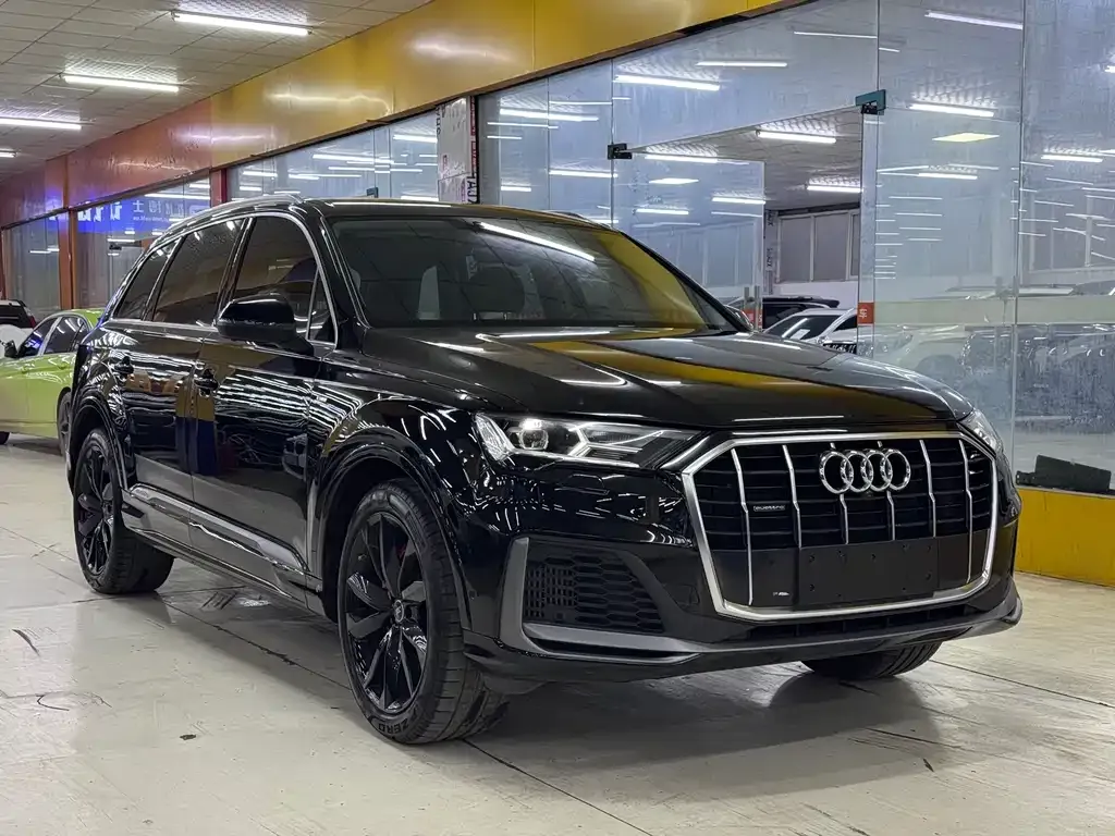 Audi Q7 2023 из CN, фото 8